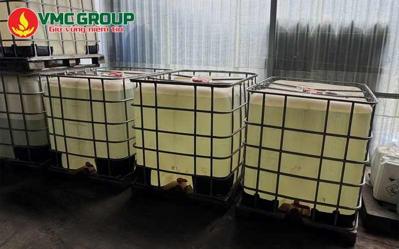 Mua xút lỏng NaOH tại Hóa Chất Bể Bơi Việt Mỹ Mua xút lỏng NaOH tại Hóa Chất Bể Bơi Việt Mỹ