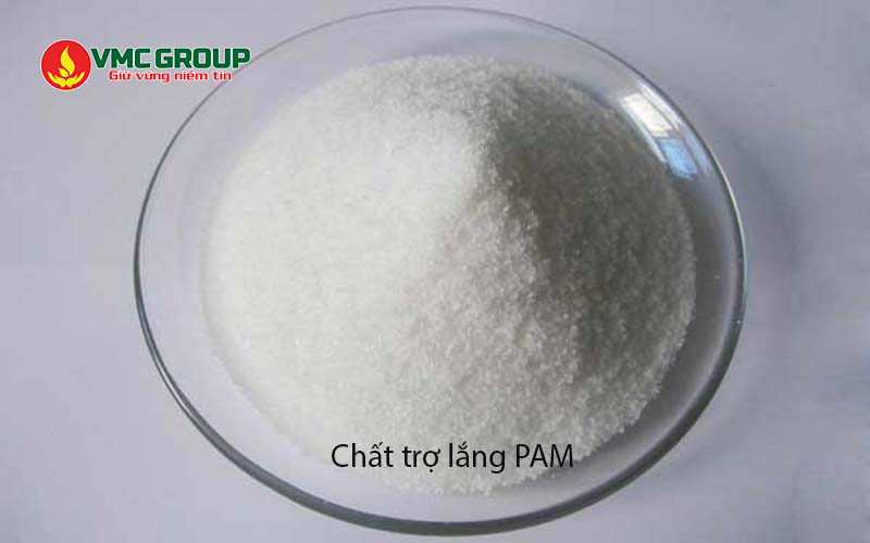 PAM có khả năng liên kết các hạt lơ lửng trong nước thành bông cặn lớn PAM có khả năng liên kết các hạt lơ lửng trong nước thành bông cặn lớn