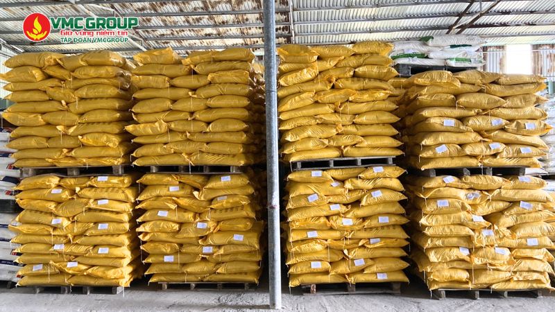 Hóa chất bể bơi Việt Mỹ cung cấp số lượng lớn PAC vàng Hóa chất bể bơi Việt Mỹ cung cấp số lượng lớn PAC vàng