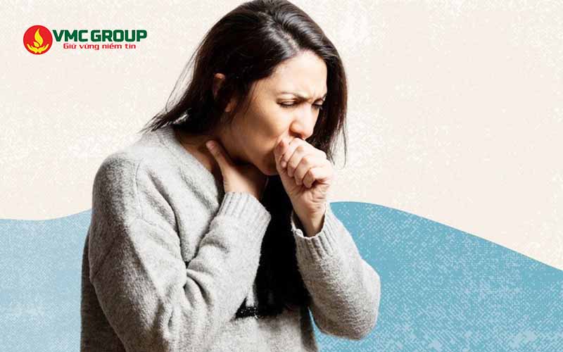 Sặc nước có thể gây ho, khó thở Sặc nước có thể gây ho, khó thở