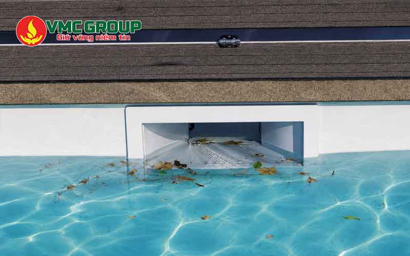 Skimmer thu gom rác nổi