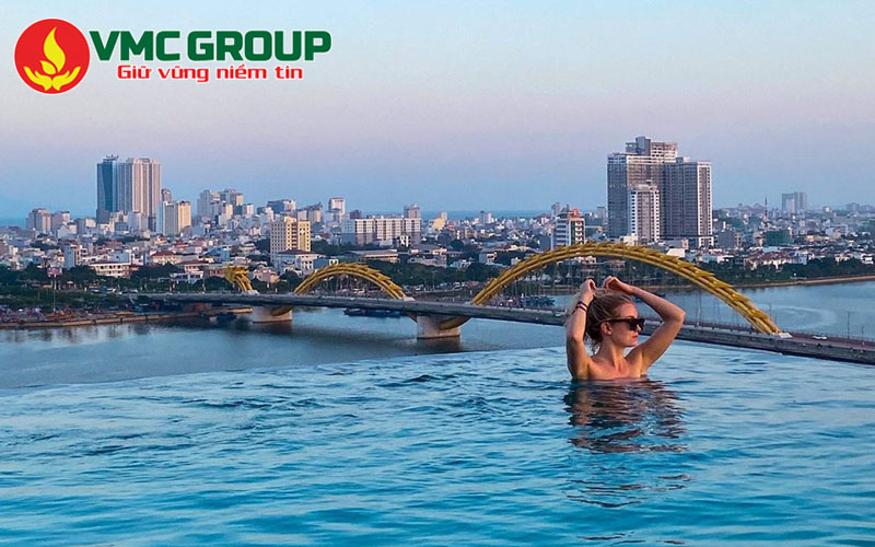 Bể bơi vô cực Đà Nẵng tại Val Soleil Hotel