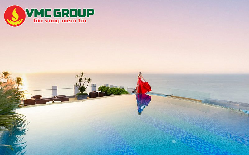 Hồ bơi vô cực Đà Nẵng HAIAN Beach Hotel