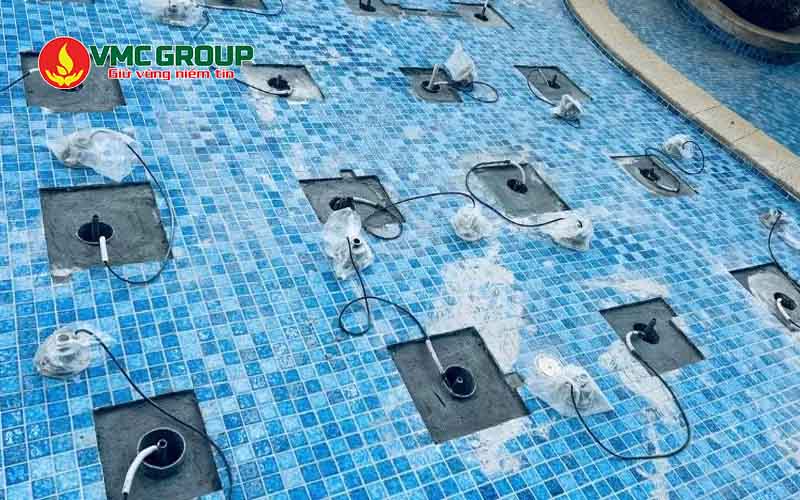 Lắp đèn theo diện tích bể bơi