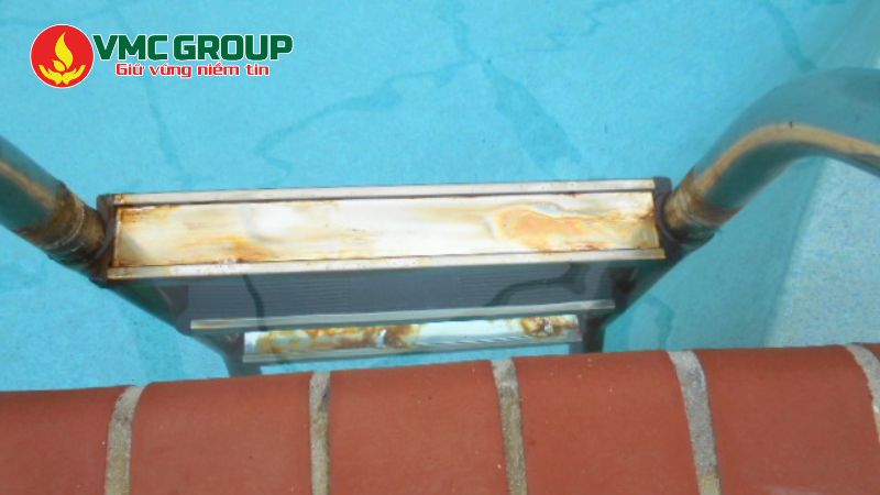 Thang bể bơi bị rỉ set Thang bể bơi bị rỉ set