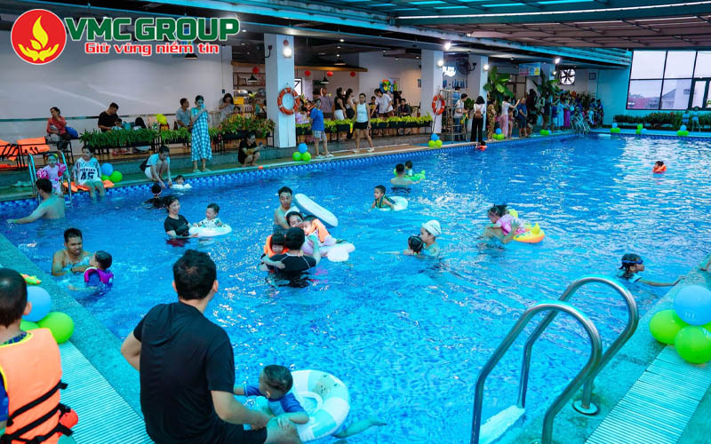 Bể bơi bốn mùa Hali Pool