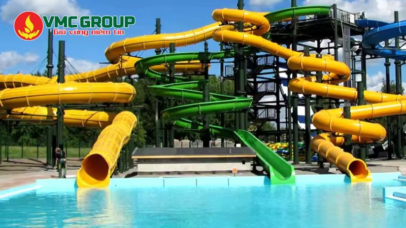 Cầu trượt xoắn ốc Cầu trượt xoắn ốc