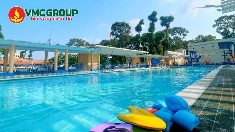 Hồ bơi Lao Động sở hữu không gian thoáng đãng Hồ bơi Lao Động sở hữu không gian thoáng đãng
