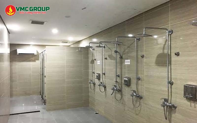 Khu vực tắm tráng bể bơi