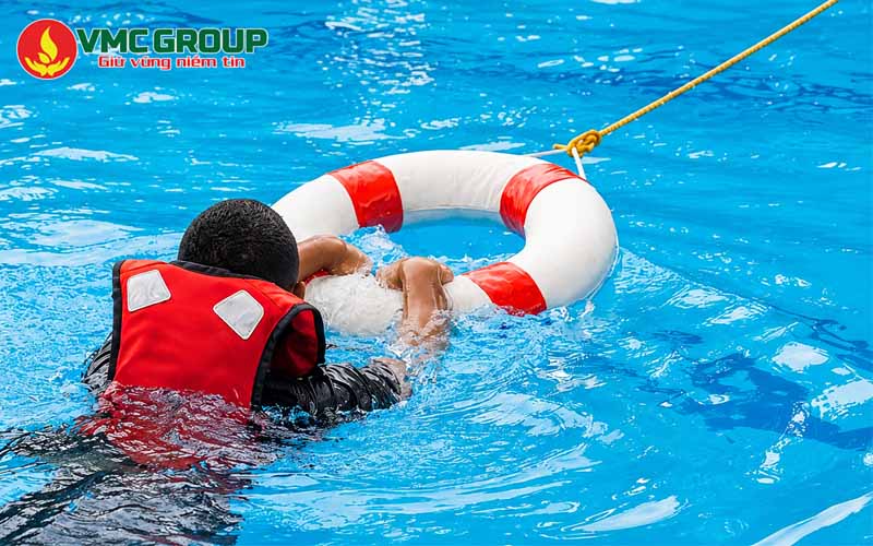 Cách sử dụng phao cứu hộ