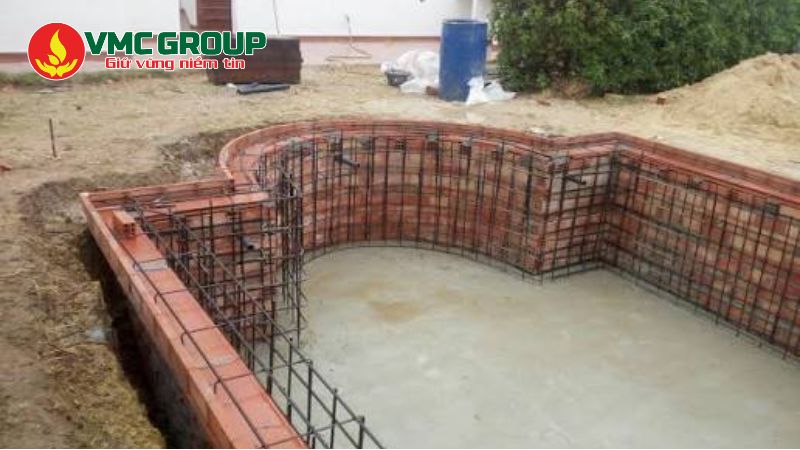Xây bể bơi ở vị trí chắc chắn Xây bể bơi ở vị trí chắc chắn