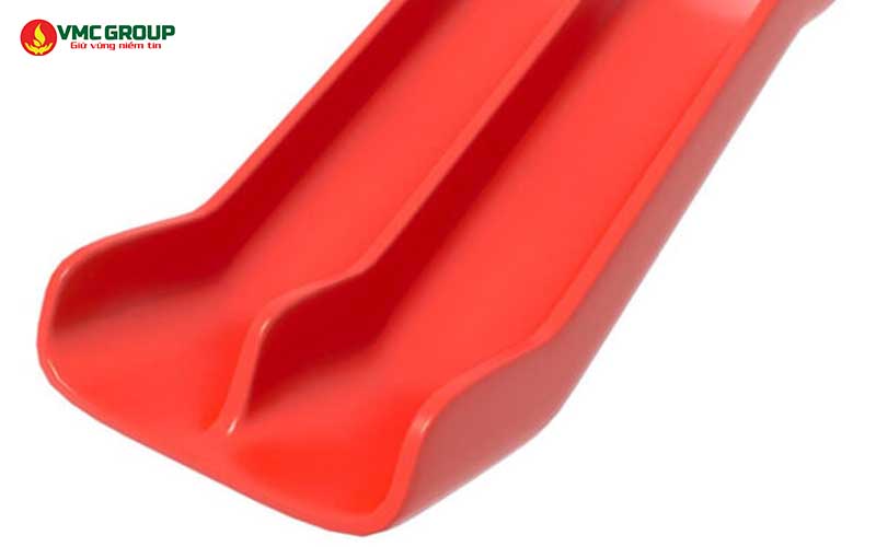 Bề mặt máng trượt nhẵn mịn