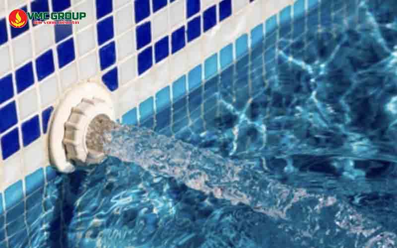 Bổ sung mực nước bể bơi
