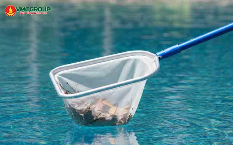 Vợt vớt rác hồ bơi