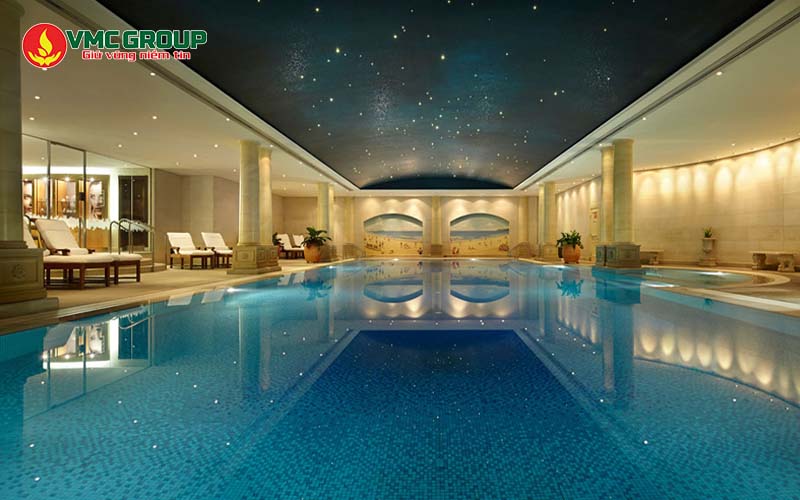 Bể bơi trong nhà cần diện tích lớn